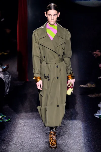 Look 33